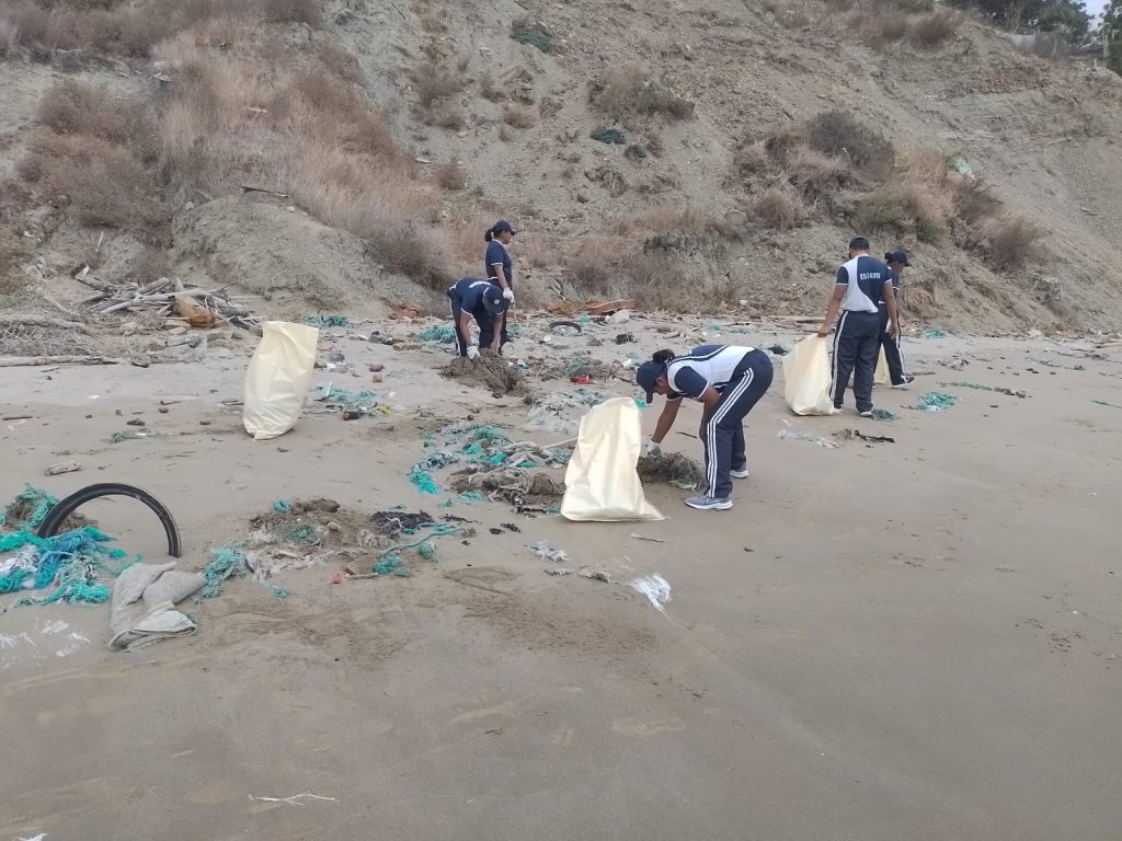 Limpieza de la playa La Culebra