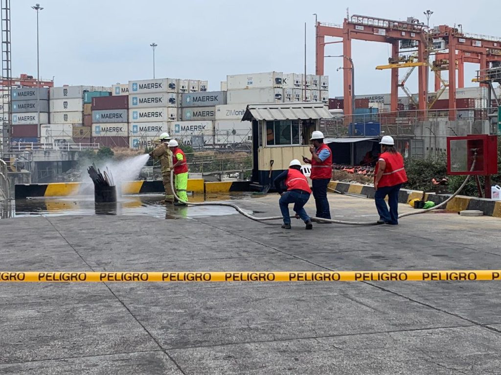 Curso de Comando de Incidentes, dentro de las instalaciones portuarias Andipuerto
