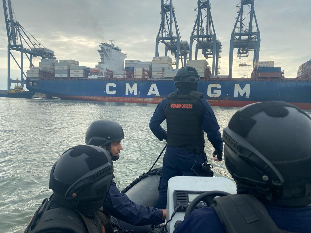 La Armada del Ecuador realizó recuperación de un cadáver en el sector de Posorja