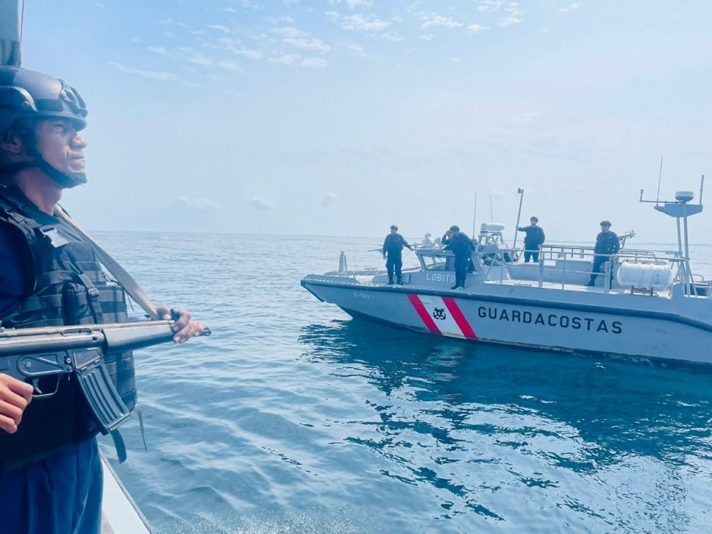 Armada del Ecuador realizó patrullaje conjunto en el LPI sur