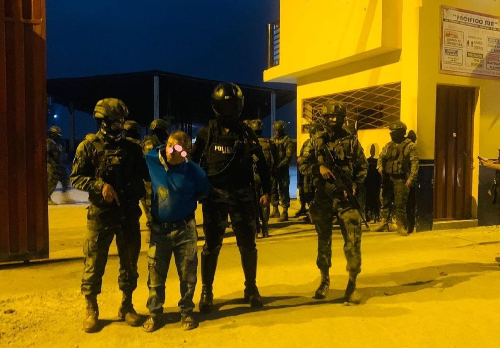 FFAA detienen terroristas en la frontera peruana