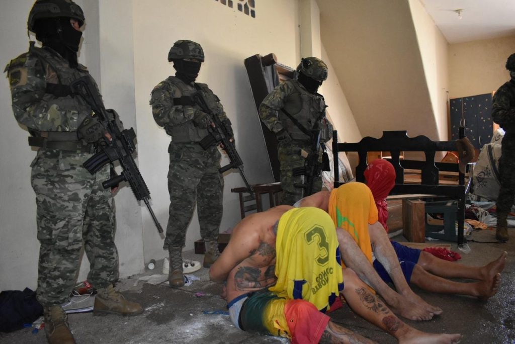 FFAA capturan a presunto terrorista en Santa Elena