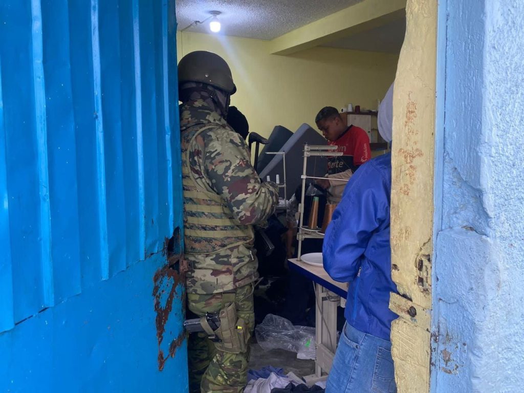 Militares intervienen cárcel en Tungurahua