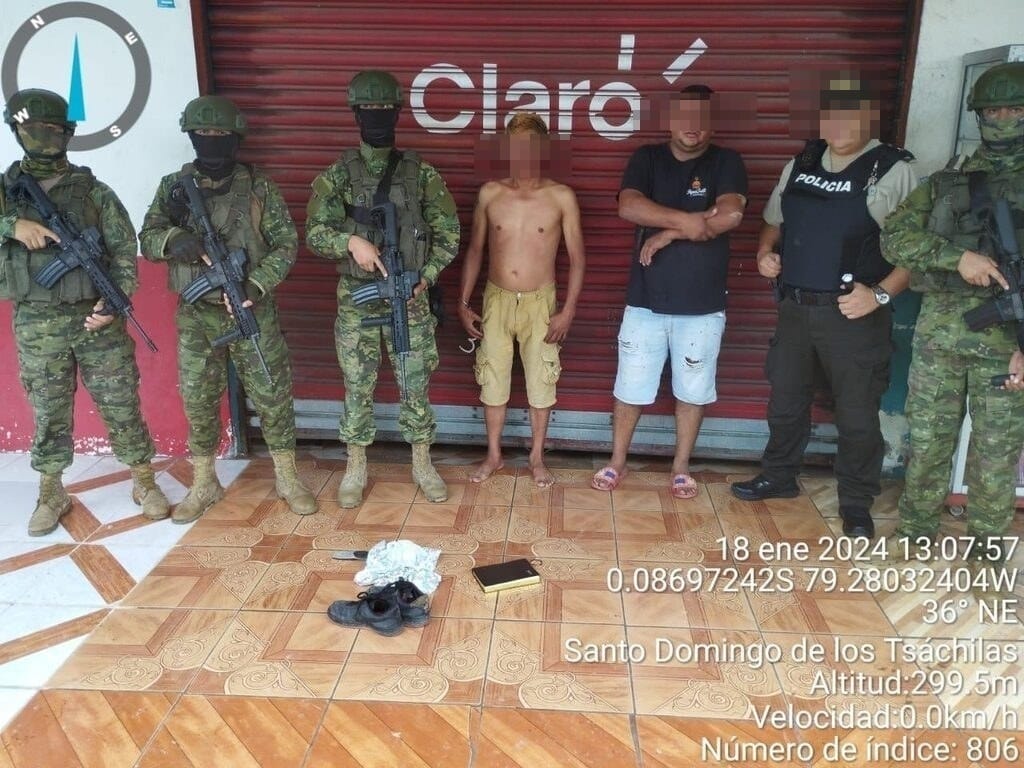 Militares detienen a sujetos armados en Santo Domingo