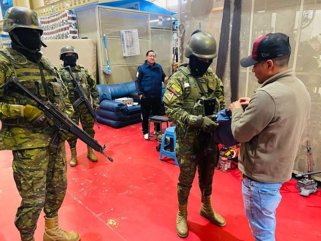 Militares patrullan Tungurahua