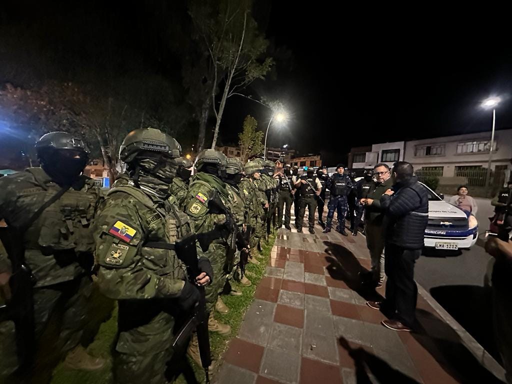 Militares resguardan cárcel de Loja