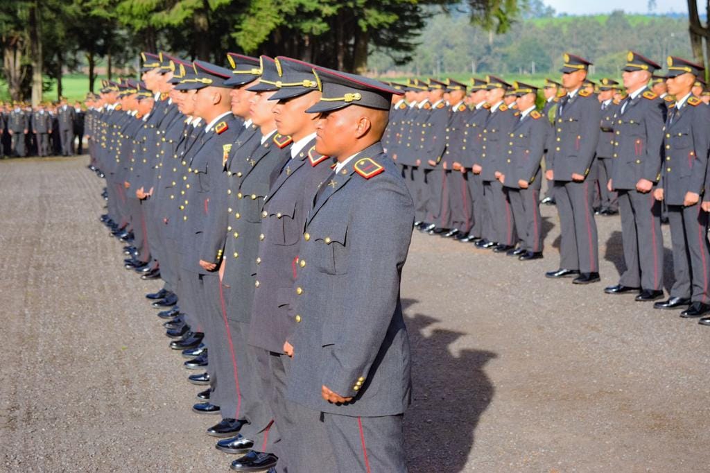 Inauguración del curso de administración militar y curso de perfeccionamiento de soldado a cabo segundo