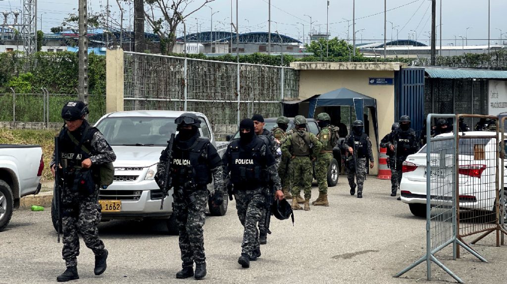 Militares y policías están en la cárcel Regional tras la supuesta fuga de alias Fito, líder de Los Choneros.