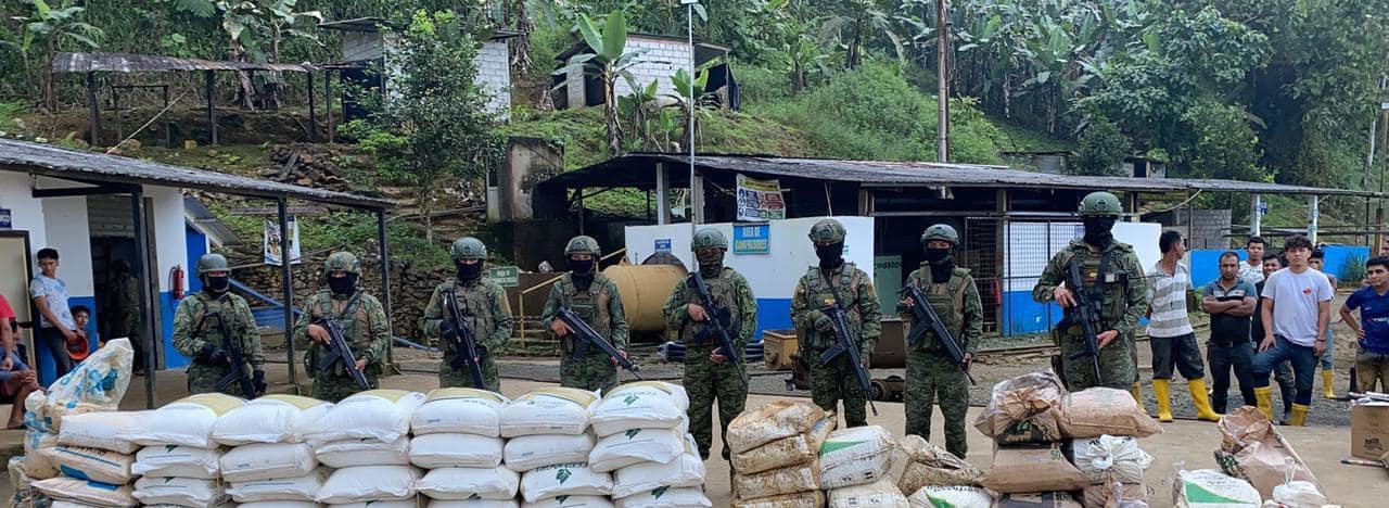 Fuerzas Armadas Controlan La Minería Ilegal Radio Naval 1510 Am