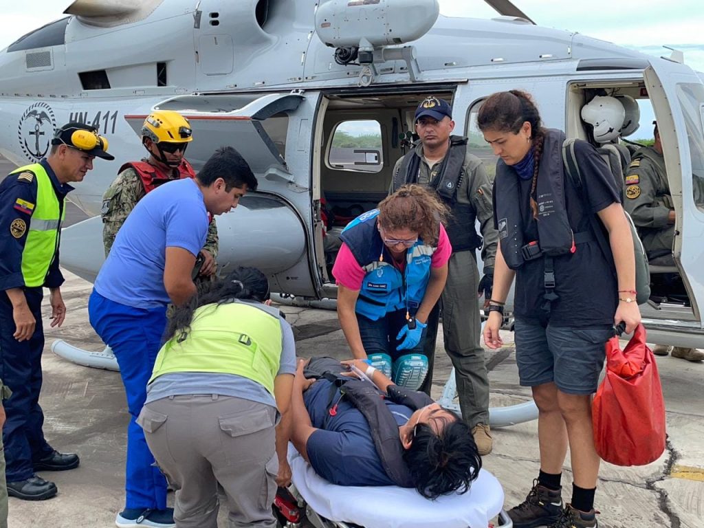 Evacuaciòn aeromèdica en Galápagos