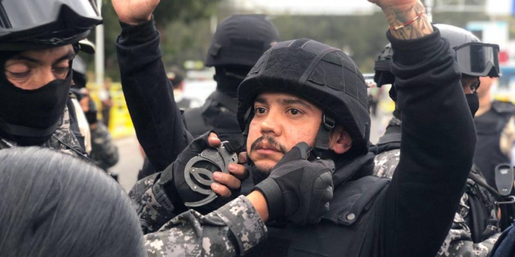Guerra contra el narcotráfico, Ecuador expulsa a alias Alacrán