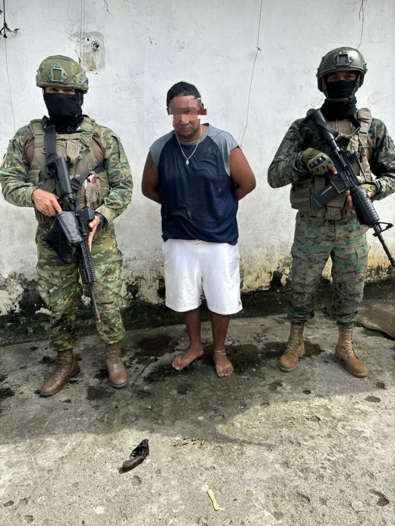 Militares detienen en Esmeraldas a alias Pinzón