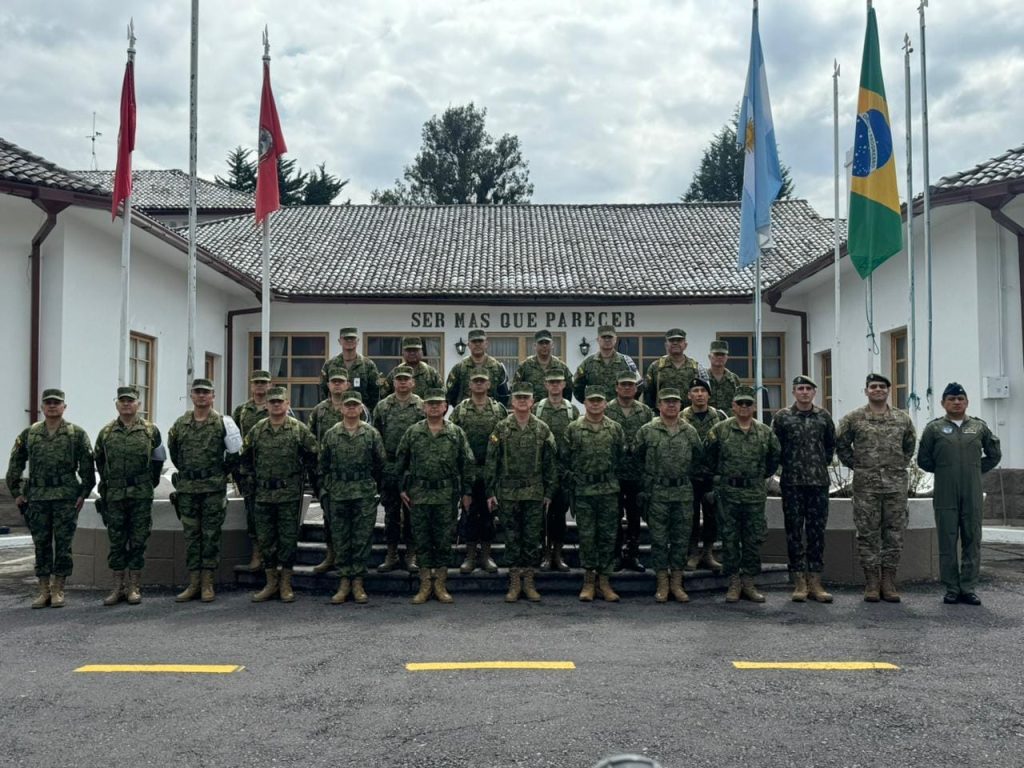 Academia de Guerra del Ejército inaugura juego de guerra