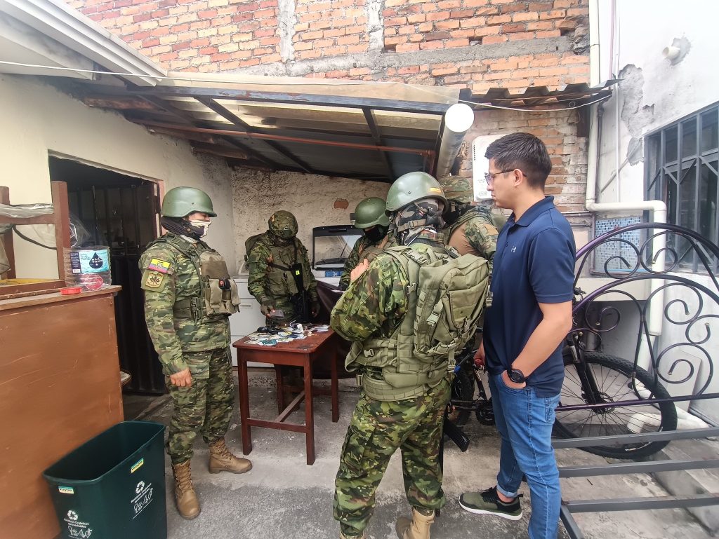 En Cuenca, militares intensifican operativos