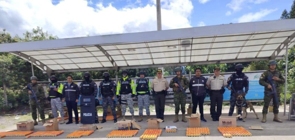 FFAA encontraron pentolita cilíndrica en Machachi