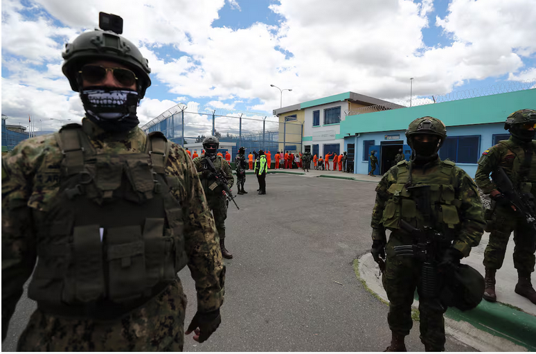 Fuerzas Armadas en el control de las cárceles de Ecuador