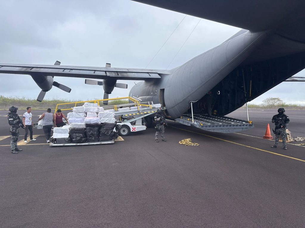 Operación militar en Altamar y Traslado Aéreo Estratégico