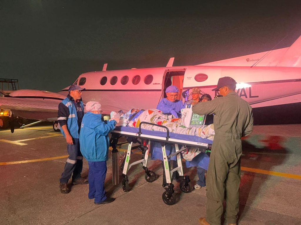 Traslado sanitario aéreo desde San Cristóbal a Guayaquil