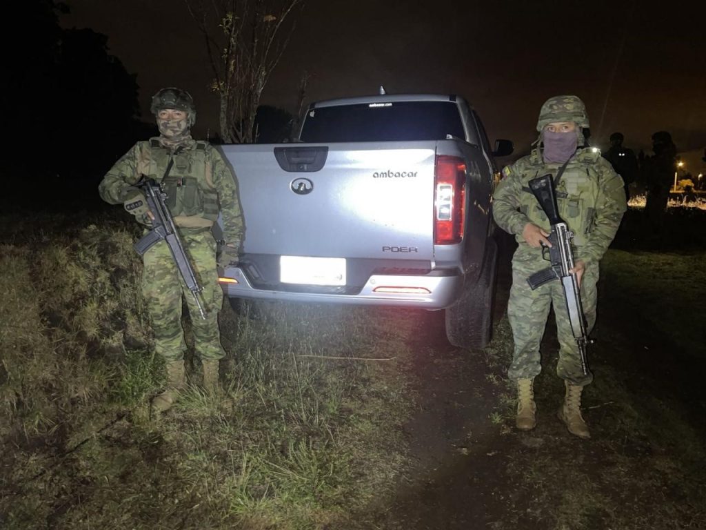 Efectivos militares controlan el robo de combustible