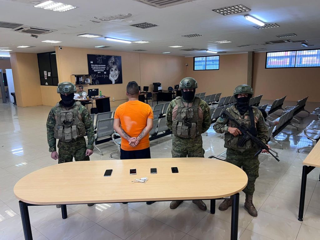 Fuerzas Armadas intervienen la cárcel en Manabí