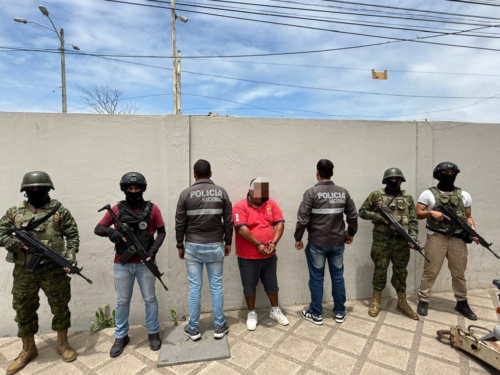 Militares capturan a presunto miembro de Los Lobos