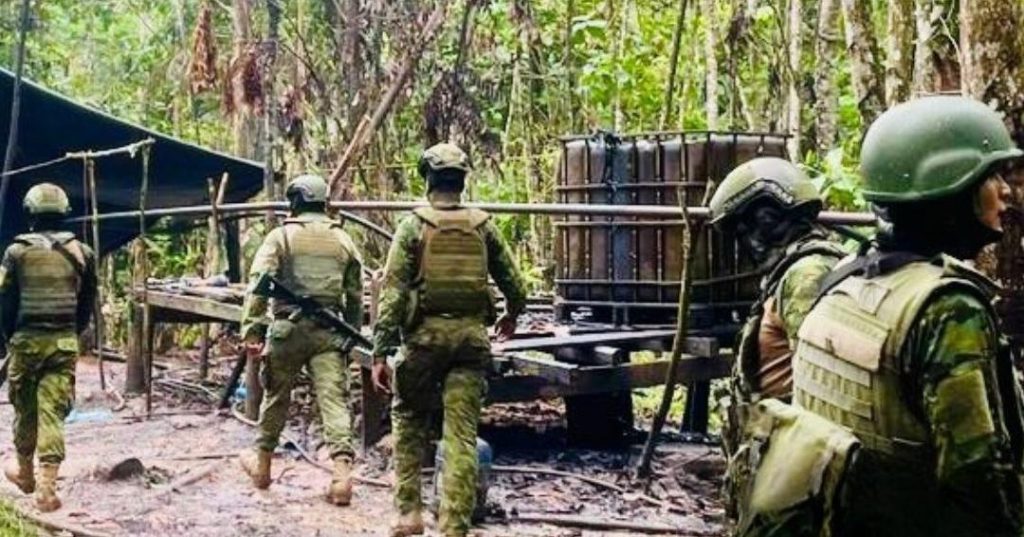 Fuerzas Armadas detecta refinería clandestina