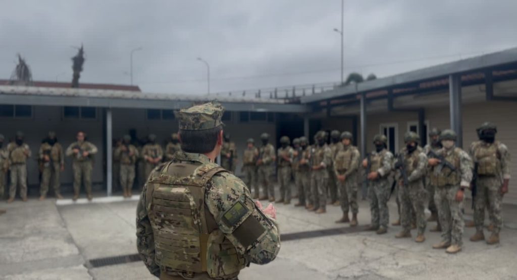 Militares fortalecen los operativos en Bahía de Caráquez