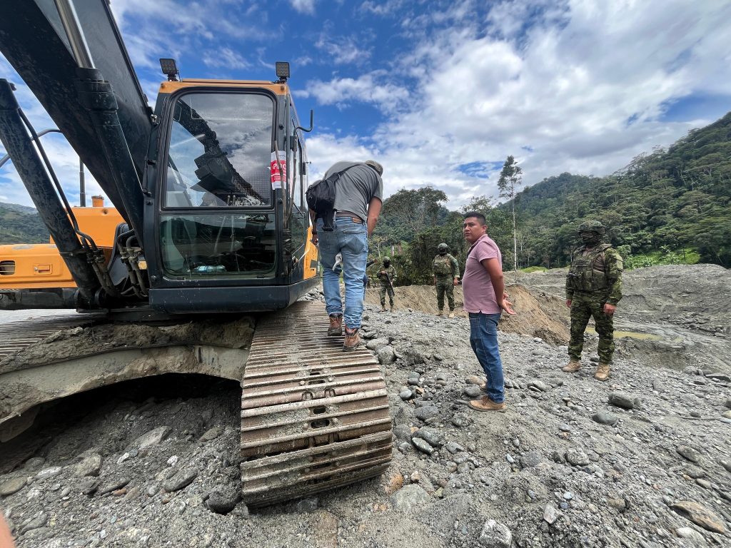 Fuerzas Armadas frena la minería ilegal en Zamora Chinchipe