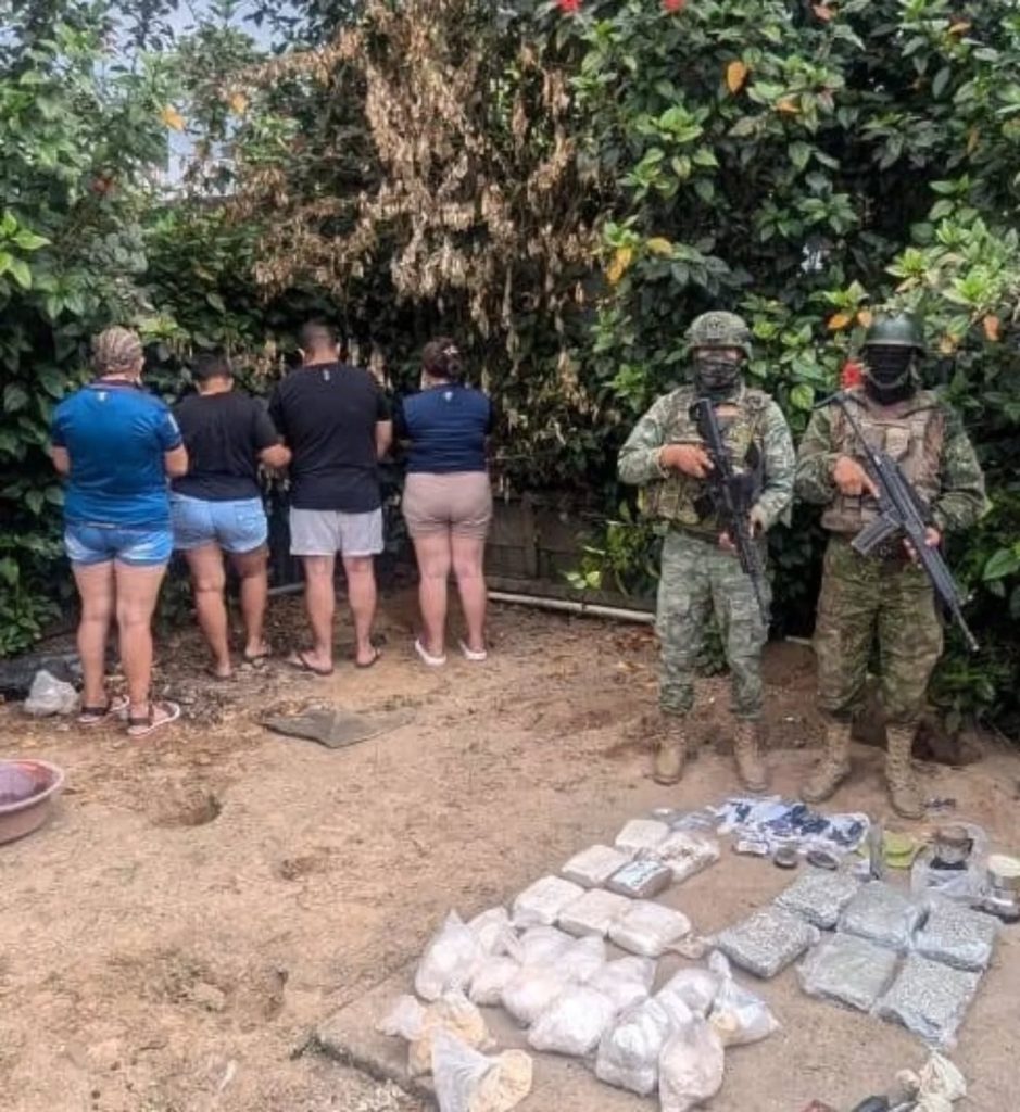 FF. AA. desarticula centro de expendio de drogas