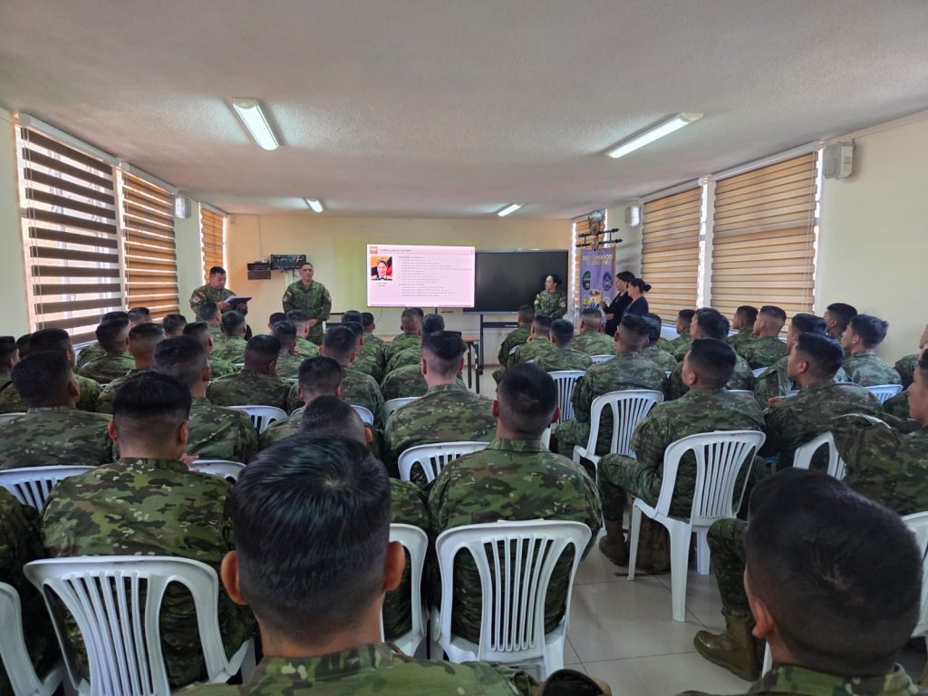 Militares promueven la prevención del suicidio