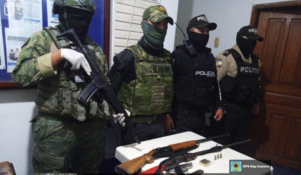 FF.AA. decomisa armas en Valencia