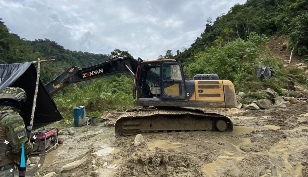 Fuerzas Armadas frena la minería ilegal en Twintza