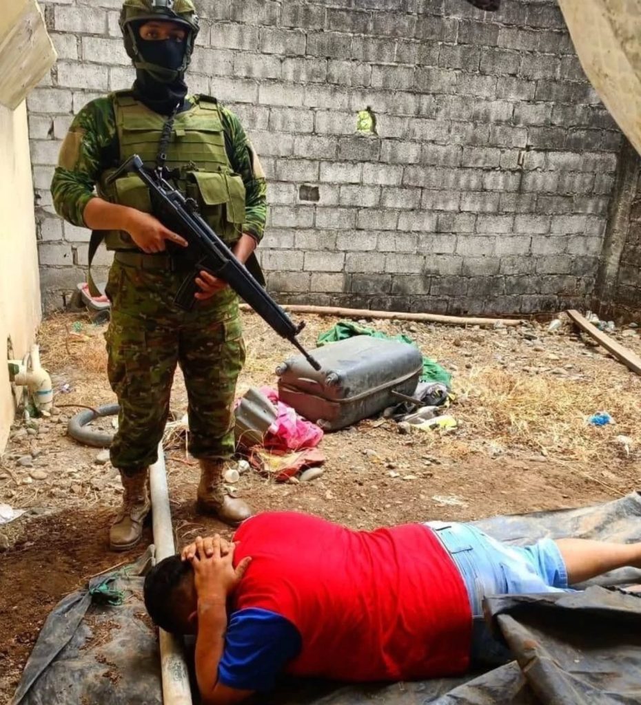 2.- Bloque de Seguridad capturó a alias “Tiko”