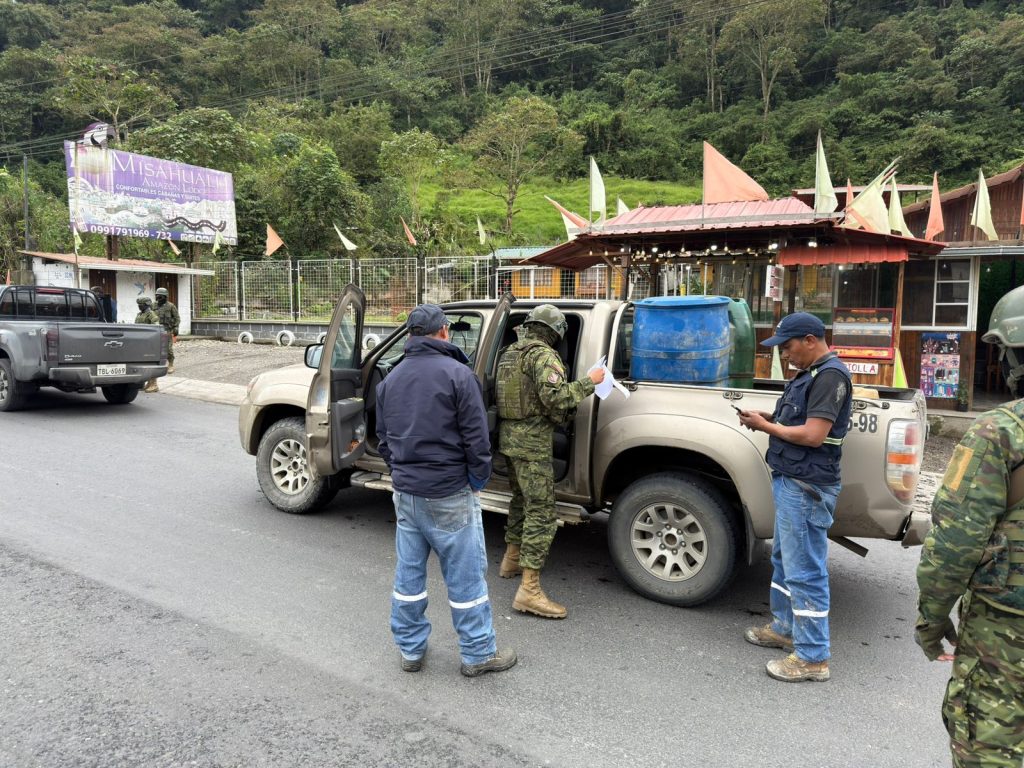 Militares controlan la seguridad en Quijos