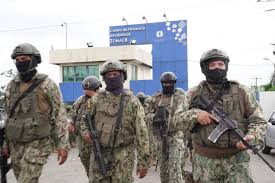 Fuerzas Armadas interviene cárceles de Guayaquil