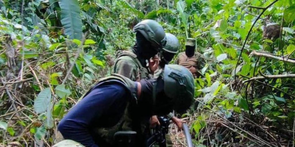 Ministro de Defensa califica al tráfico de combustible como una amenaza estatal