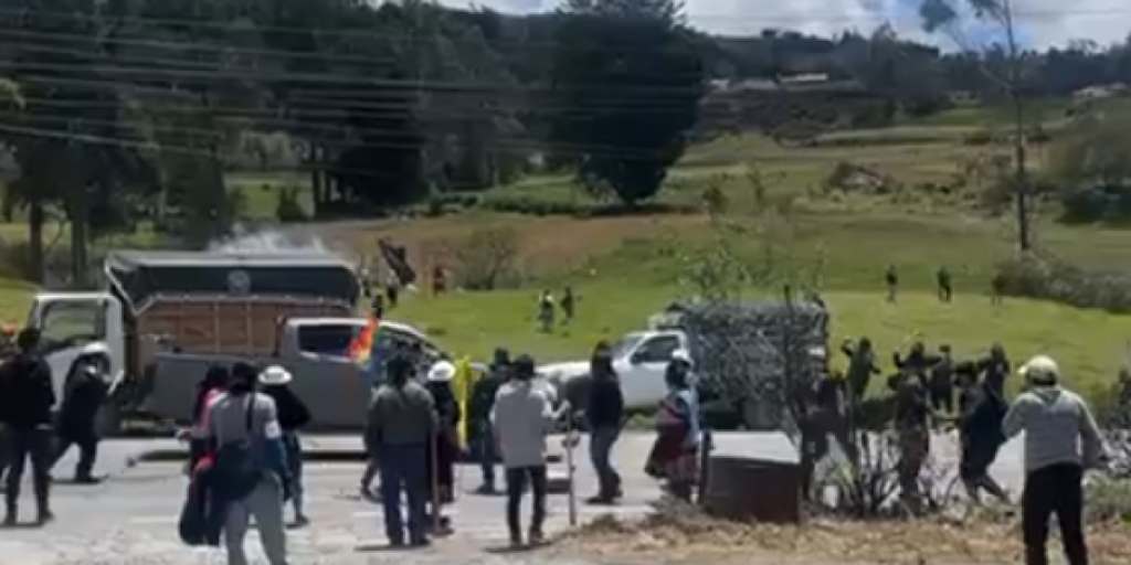 Ministro John Reimberg dice que se investiga ataque al presidente Noboa