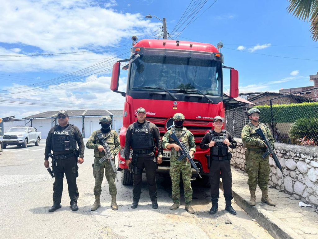 Material mineralizado es decomisado en Celica