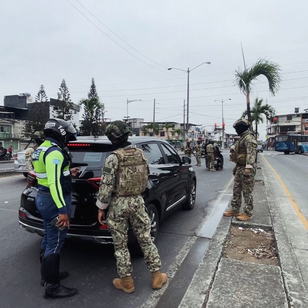 FF.AA. refuerzan operativos en el sur de Guayaquil