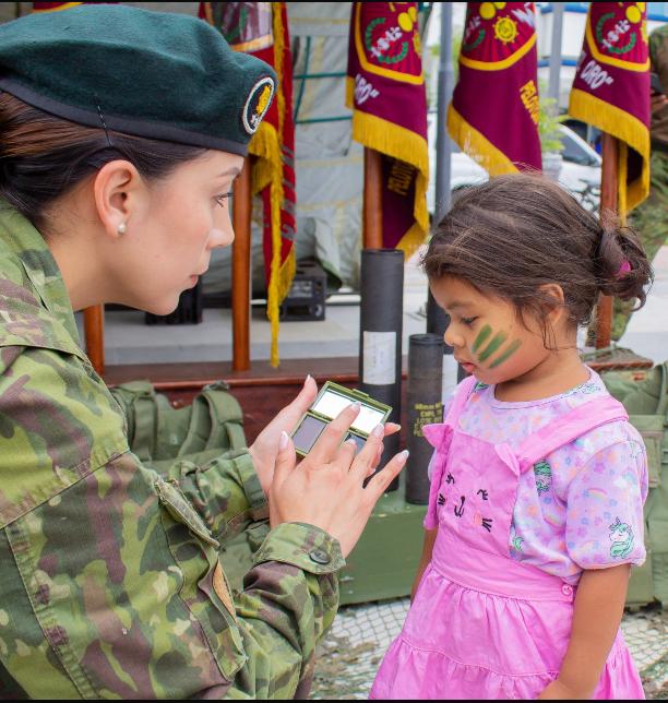 Militares participan en actividades sociales