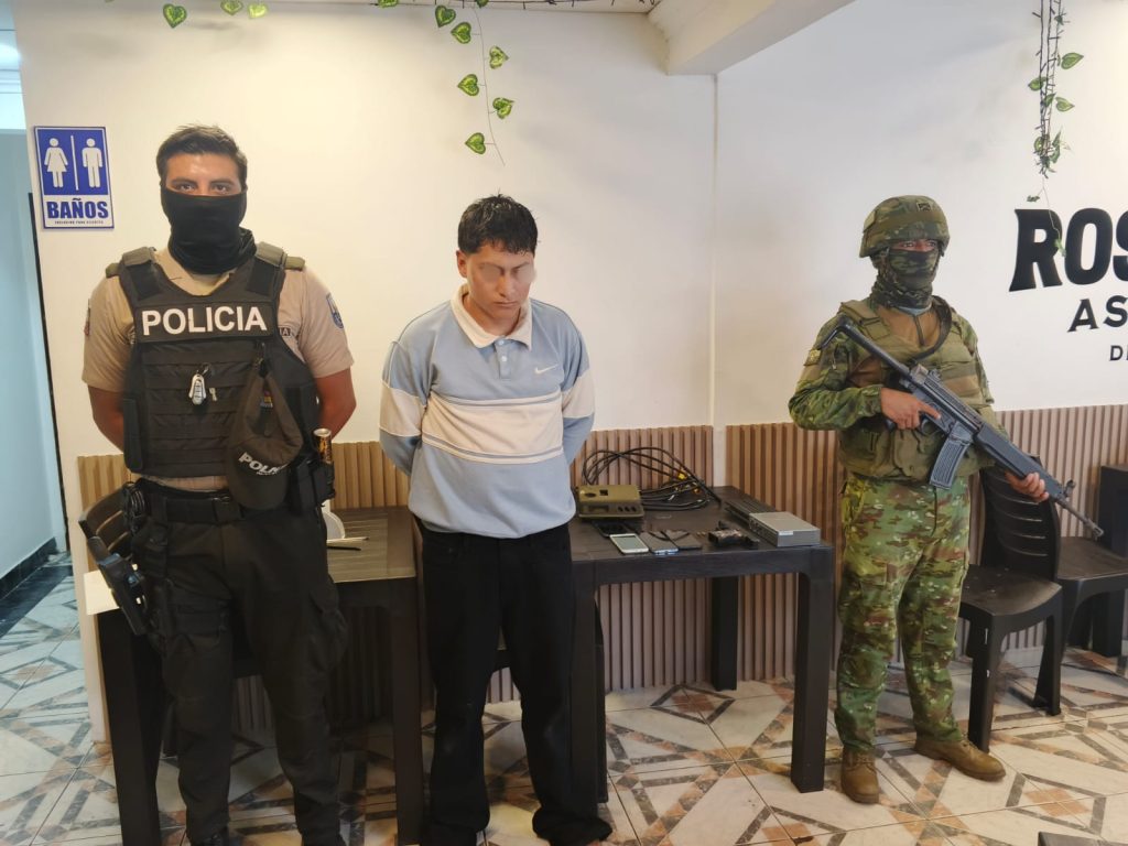 FF.AA. aprehende a integrante de “Los Lobos”