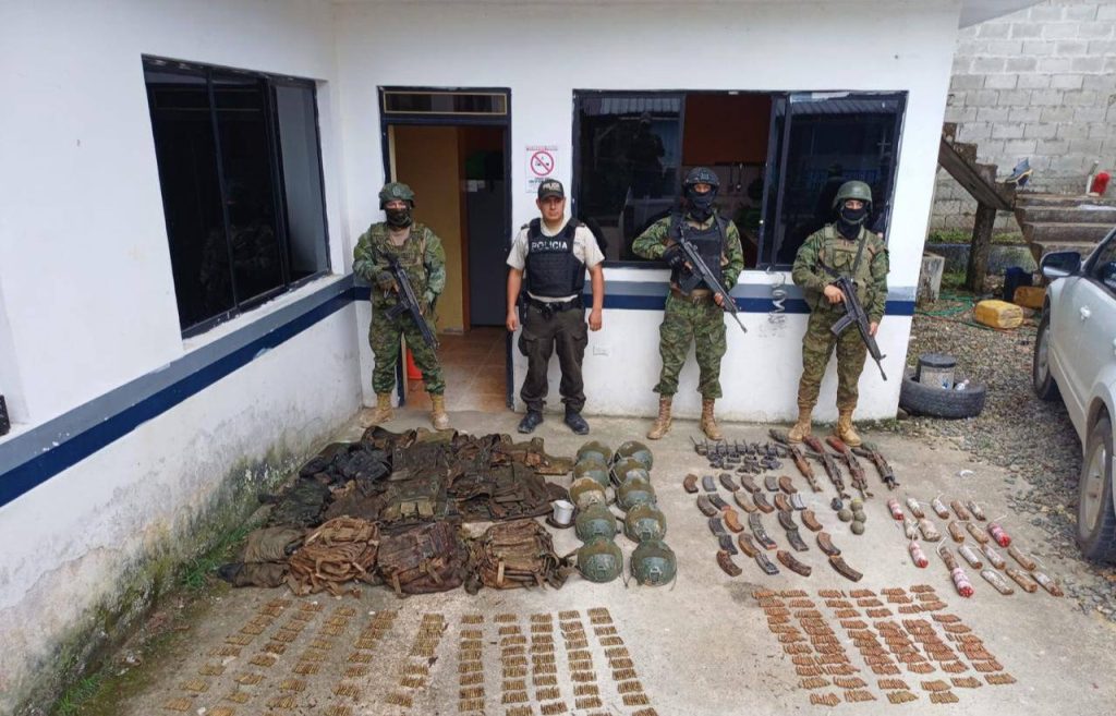 Militares detectan campamento con armamento en Zamora Chinchipe