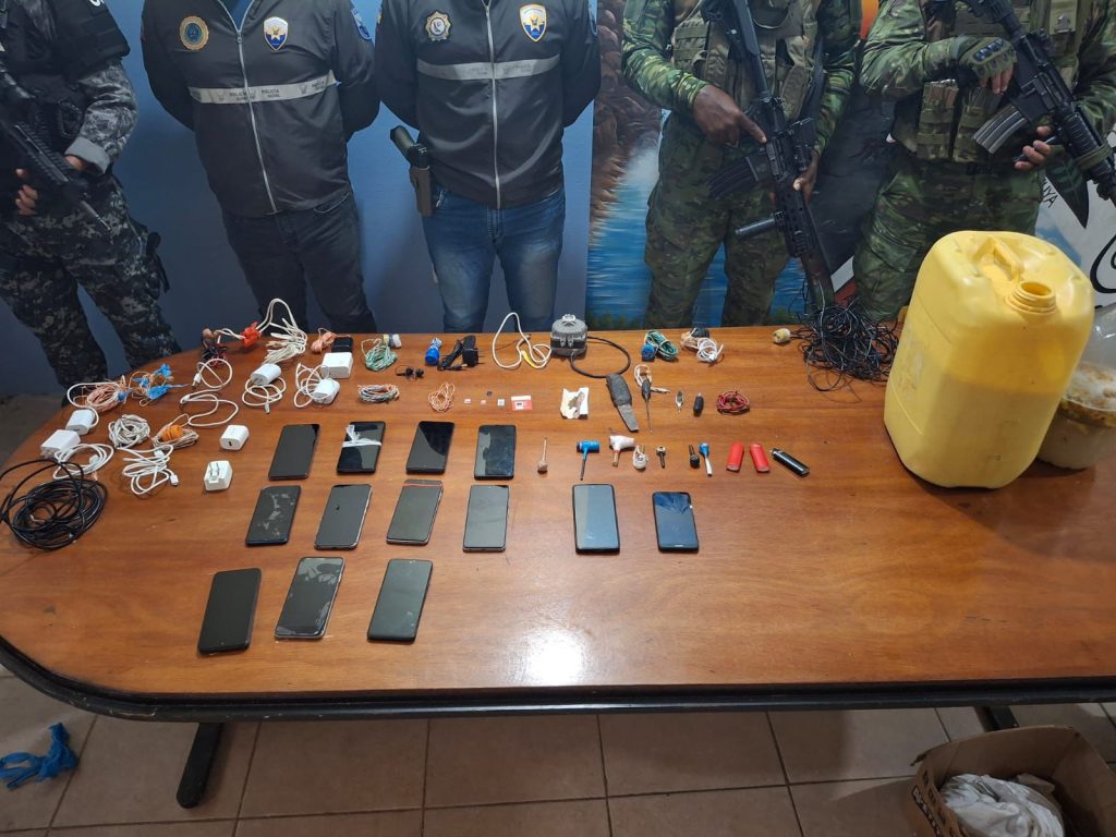 Militares requisan Centro de Privación de Libertad de Sucumbíos