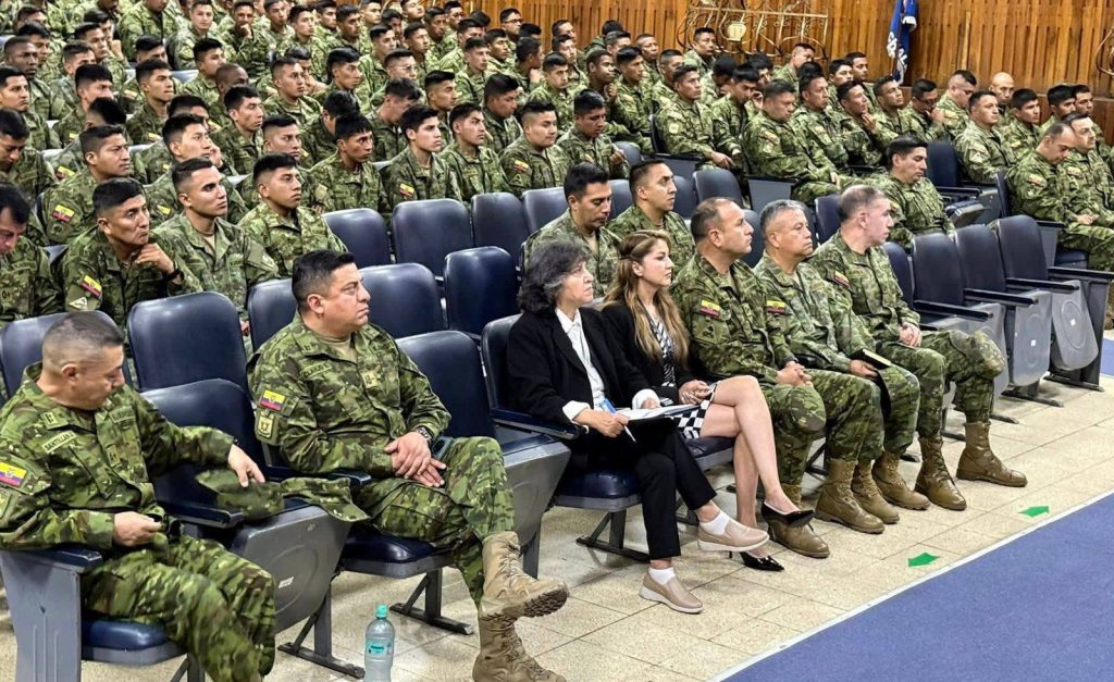 Militares se capacitan para la Consulta Popular