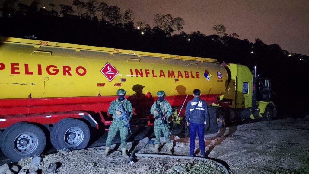 Fuerzas Armadas frena robo de combustible en Esmeraldas