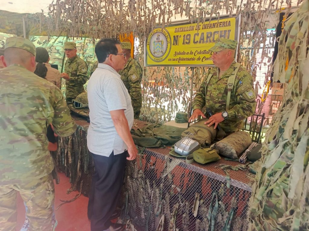 Militares participan en Casa Abierta en Celica