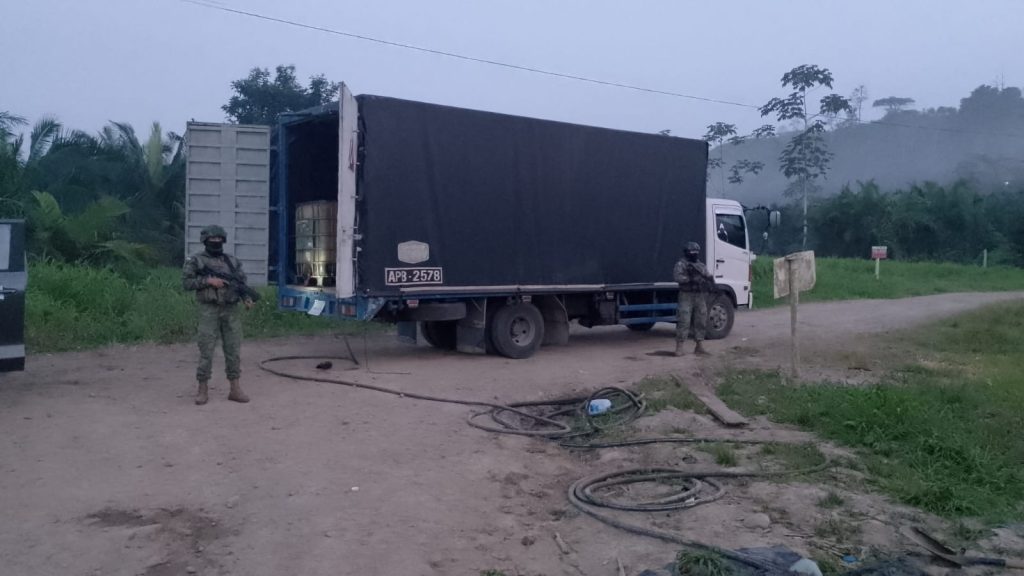 Militares detectan perforación clandestina en Quinindé