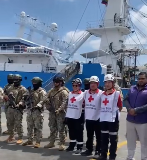 Dirnea realiza simulacro de seguridad marítima en Manta