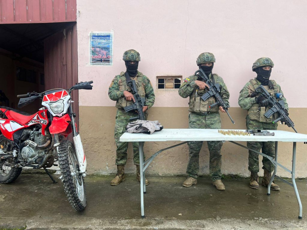 Ejército Ecuatoriano resguarda la seguridad en Imbabura