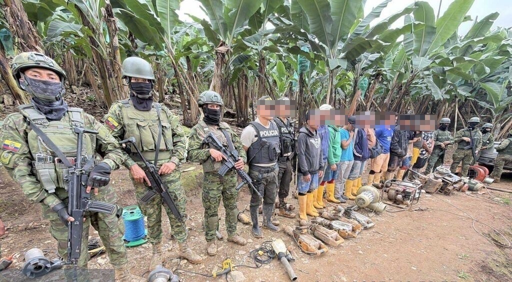 Fuerzas Armadas frena la minería ilegal en La Maná